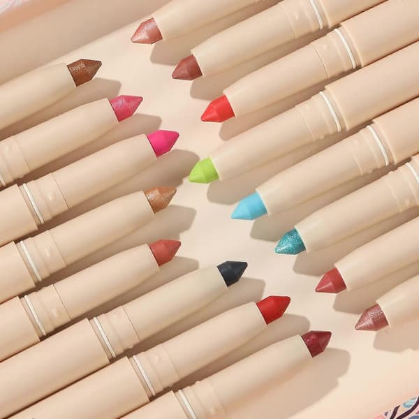 Waterproof Eyeshadow Stick with Shimmer Creamy Finish, Long-lasting Metallic Eye Makeup 1 pc