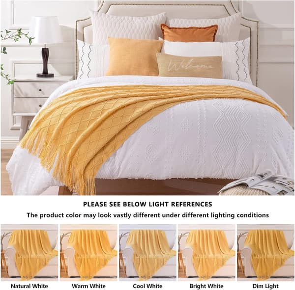 Yellow Throw Blanket Diamond Pattern Indoor Outdoor 127x152 cm Soft Lightweight Knitted Blanket