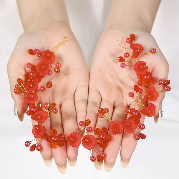 Håraccessoar med röda blommor, pärlor och kristaller för bröllop