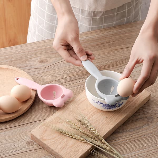 Egg Separator Yolk White Separator Sieve Separating Tool with Long Handle (Beige 5pcs)