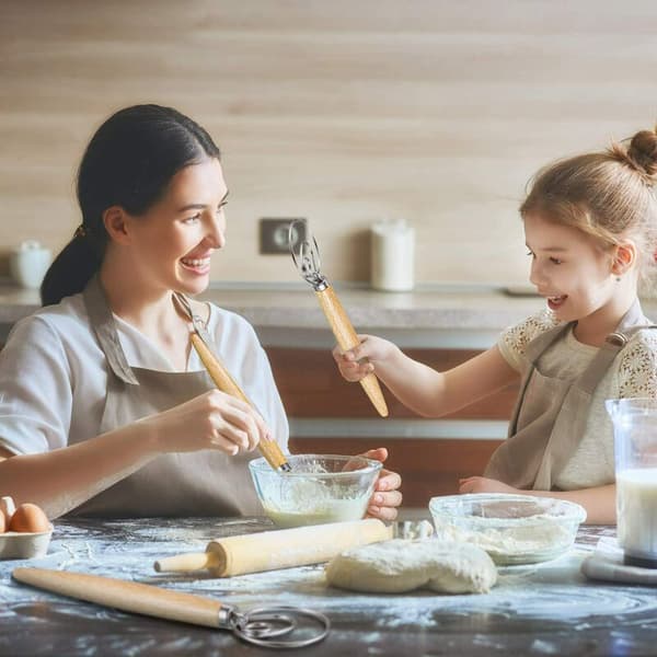 6 stk Deigblander Rustfritt Stål Deigblander Trehåndtak Deigblander Vispeverktøy for Manuell Baking