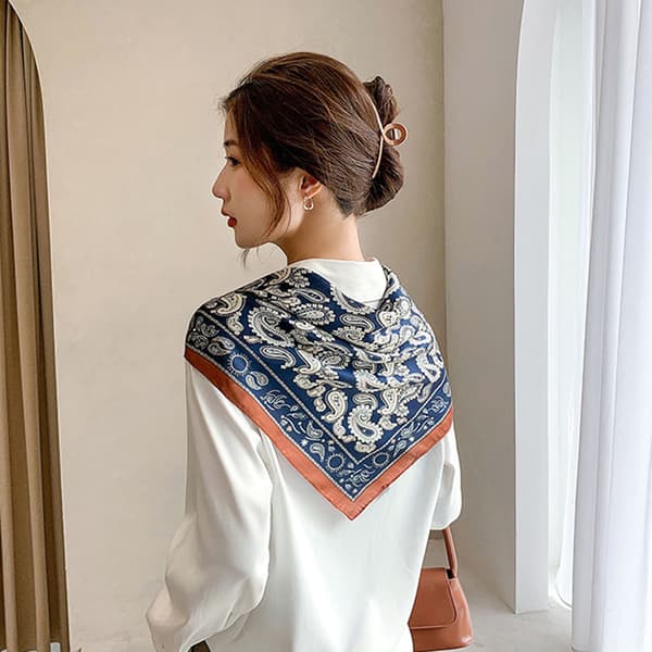 #Elegant skjerf for kvinner i kunstsilke#