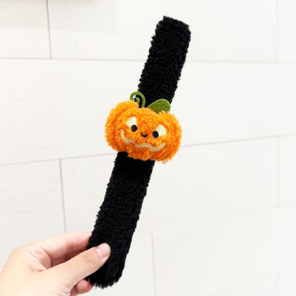 4 kpl Halloween Pehmolelu Slap-rannekkeet Pehmoeläin Slap-rannekkeet