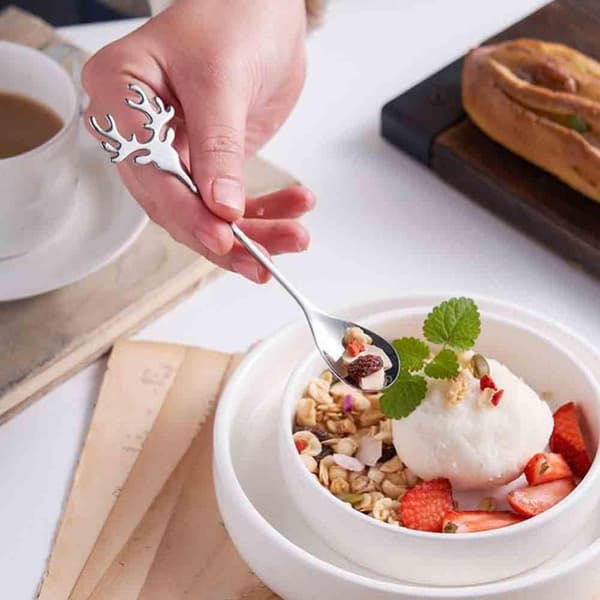 4 dekorative elg dessertskeer, teskeer i rustfrit stål, mixin