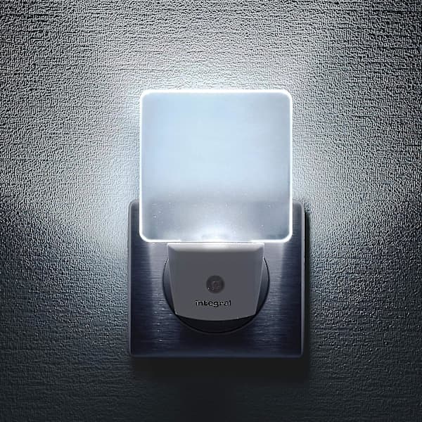 Integrated LED Night Light, 2-Pack, with Automatic Sensor, Day/Night, Wall Socket, Matte White