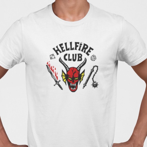 Valkoinen T-paita, joka on saanut inspiraationsa Stranger things Hellfire -logosta unisex 120cl 6-7 år