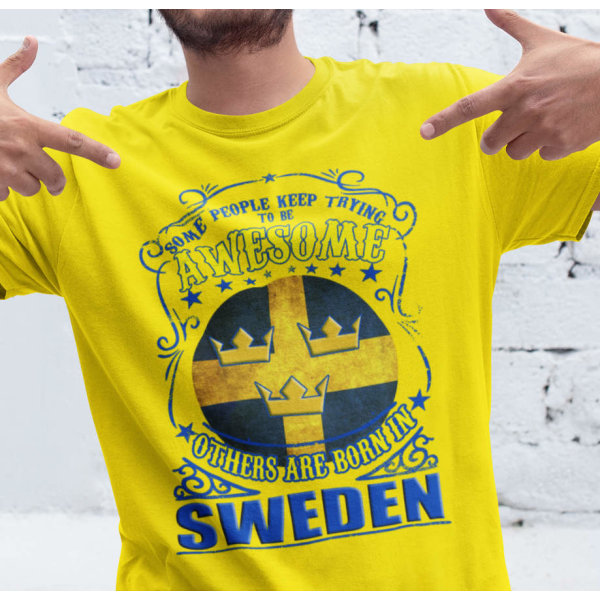 Awsome Sweden keltainen t-paita - syntynyt Ruotsissa S