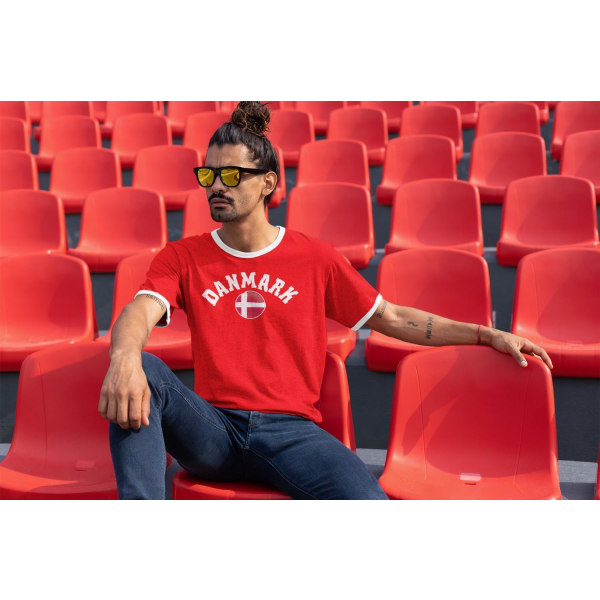 Röd tipped T-shirt med danmark supporter tryck ringer tröja XL