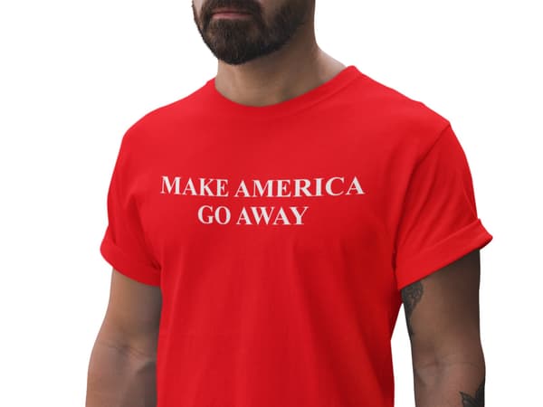Röd t-shirt – Make America Go Away S
