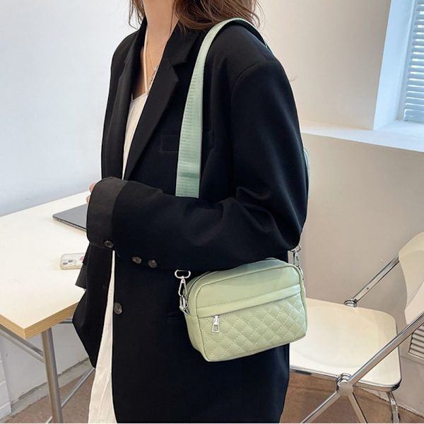 Rhombic Lattice Square Bag Kainalolaukku VIHREÄ green
