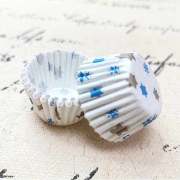 Prickigt papper Cup Cake Box 09 09 09