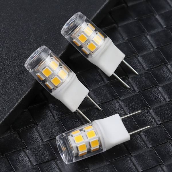 Pakkauksessa 5 kpl LED-lamppu maissilamppu 2W 110V