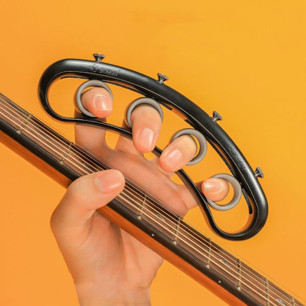 Kitaran sormenlaajennus Piano Finger Stretcher VALKOINEN White
