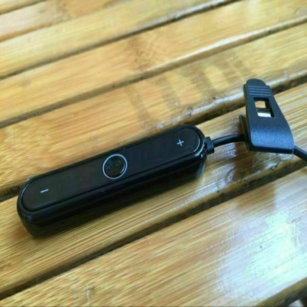 Sovitinkaapeli Bluetooth vastaanottimen kuulokekaapeli