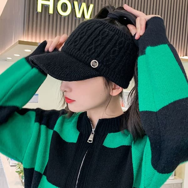 Strikket lue baseballcap SVART black