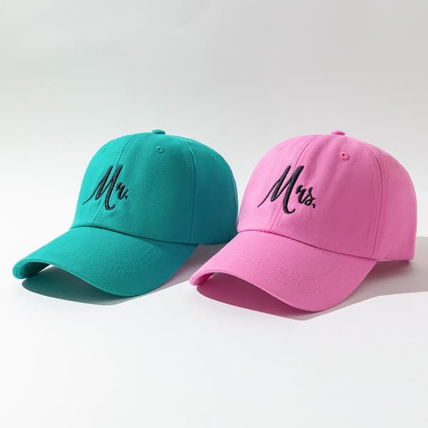 Brodeerattu cap PINKKI pink