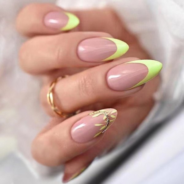 Almond Fake Nails tekokynnet 3 3 3