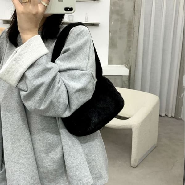 Ostoskassi Clutch Kukkaro MUSTA black