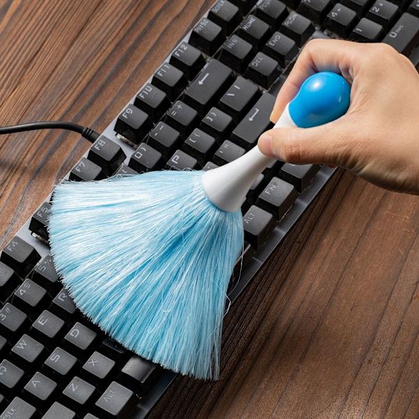 Puhdistusharja Duster Brush PUNAINEN red