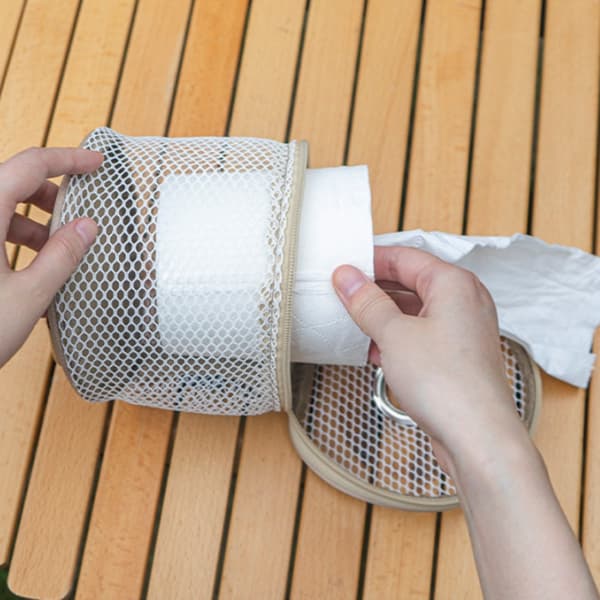 Camping Tissue Pump Pappersrulle Förvaringspåse VIT White