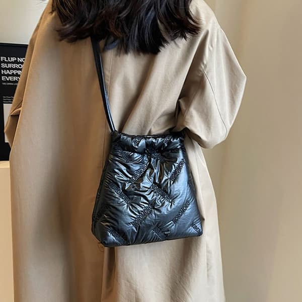Bucket Bag Axelväska SILVER silver