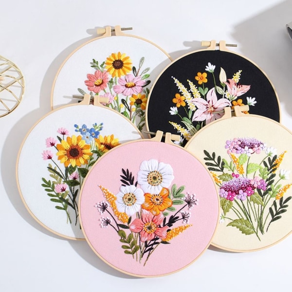 Övningssats för broderisöm Blombroderi C C C