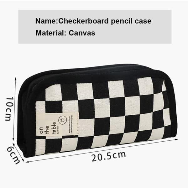 Case Penaalilaatikko MUSTA Black