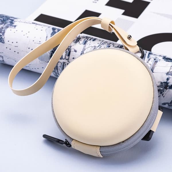 Vikbart case Case solglasögonfodral Dragkedja Beige