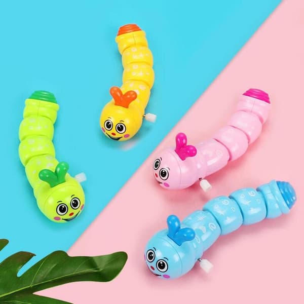 2 Stk Clockwork Legetøj Gynge Caterpillar Wind Up Toy random 2pcs