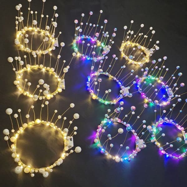Glødende LED-krans perlekroneblomst 3 3 3