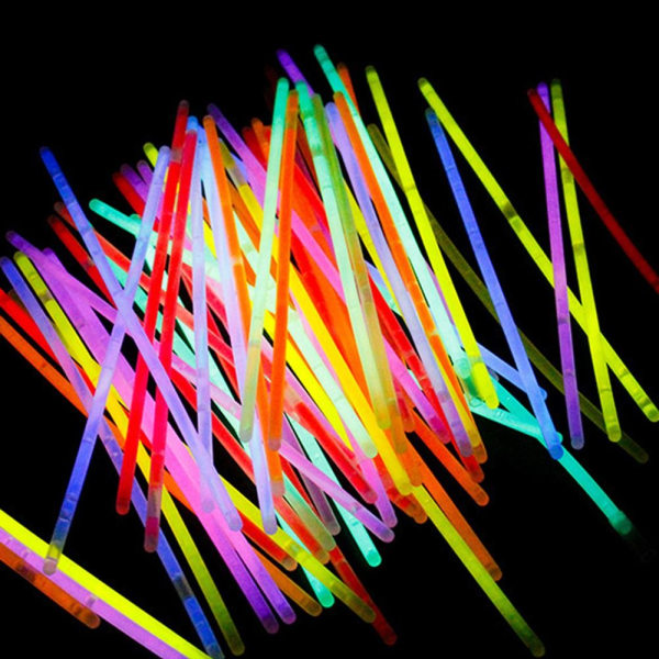 100 stk Glow Sticks Party favoriserer 8 farger