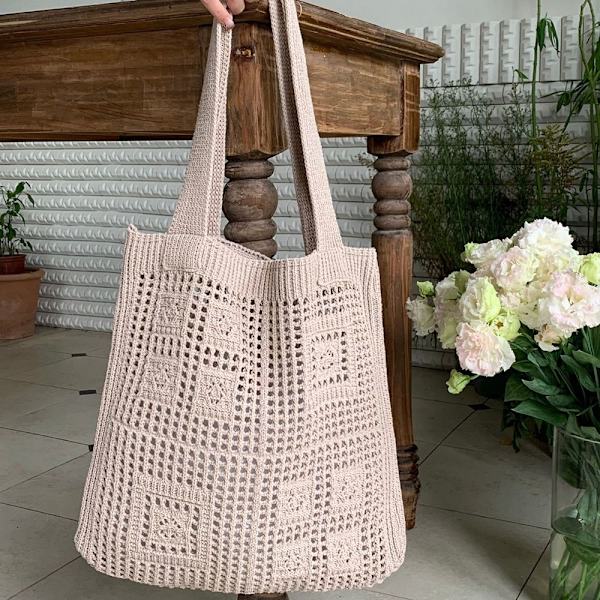 Stickade axelväskor Virkad väska KHAKI khaki