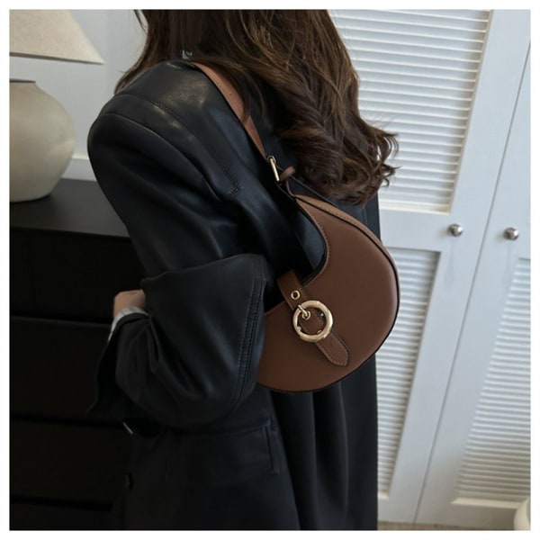 Axelväska Sling Bag SVART black