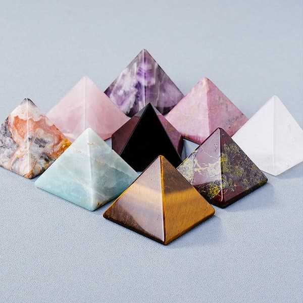 Crystal Pyramid Pyramid malli 01 01 01