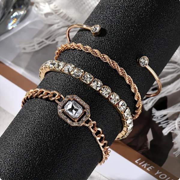 Lyxiga armband för kvinnor Crystal Shiny Chain GOLDEN GOLDEN golden