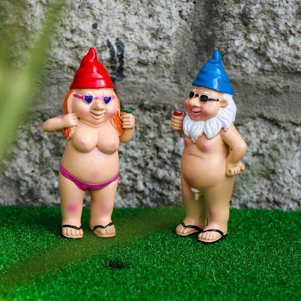 Gnome Dwarf Garden Statue 01 01 01