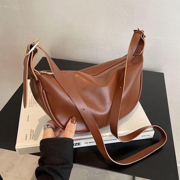 Hobos Chest Bag Crossbody Bag KAFFE coffee