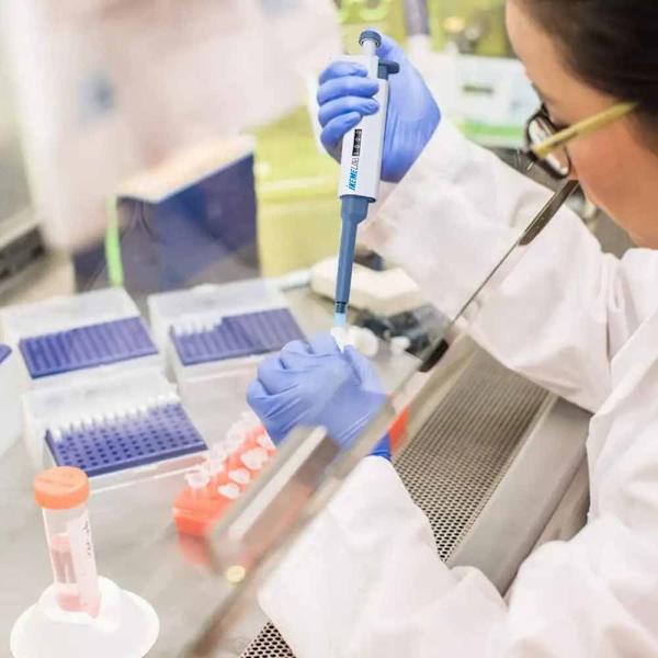 Yksikanavainen pipetin säädettävä tilavuus mikropipetti