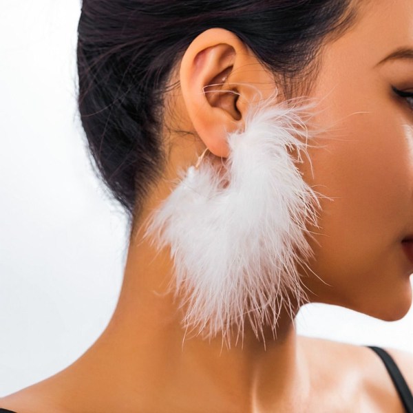Höyhenkaulakoru korut kaulakoru MUSTA-KORVAKORU MUSTA-KORVAKORU Black-Earrings