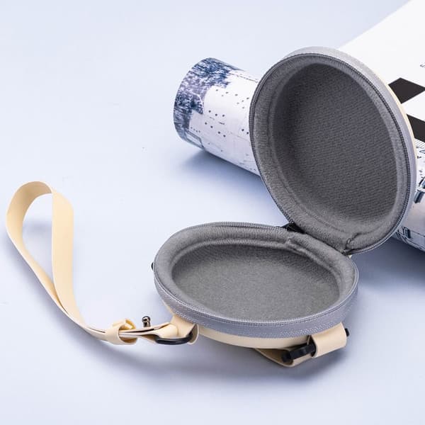 Vikbart case Case solglasögonfodral Dragkedja Beige