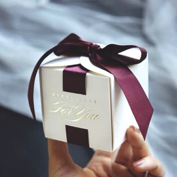 10st Bröllopsfavoritlåda Chokladgodisaskar RÖDA Red