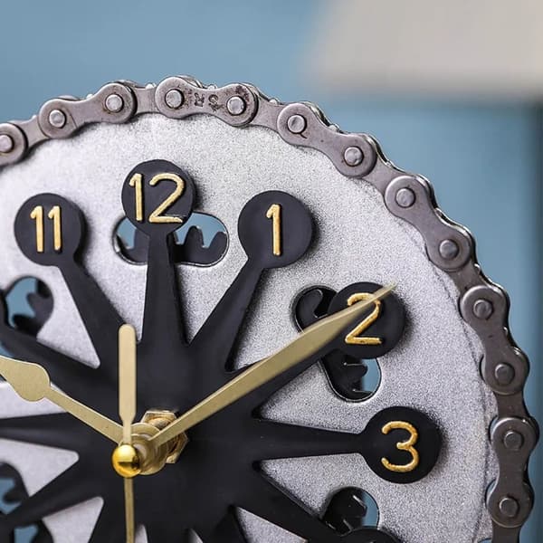 Chain Gear Clock Pöytäkello 10 10 10