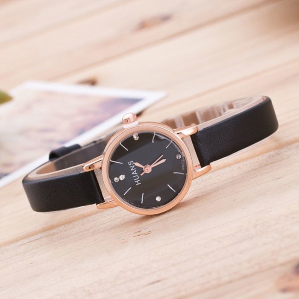 Naisten watch Quartz WristWatch MUSTA black