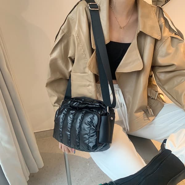 Skuldertasker Crossbody duntaske SØLV silver