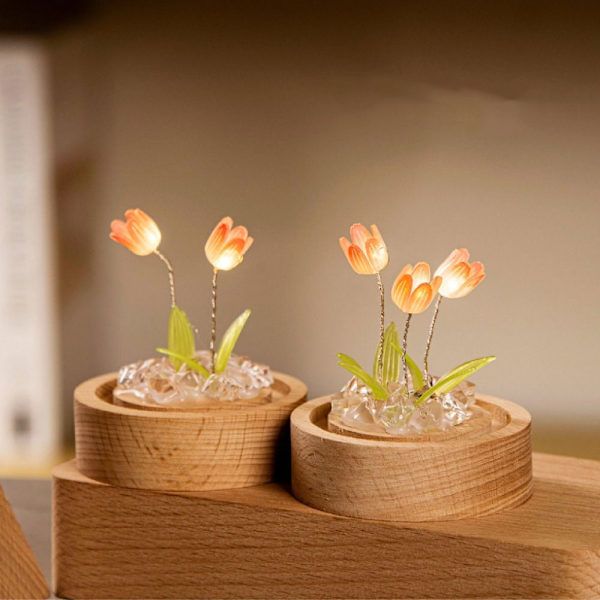 Tulip Natlampe Tulip Flower Bordlampe 4 BLOMSTER 4 BLOMSTER 4 Flowers