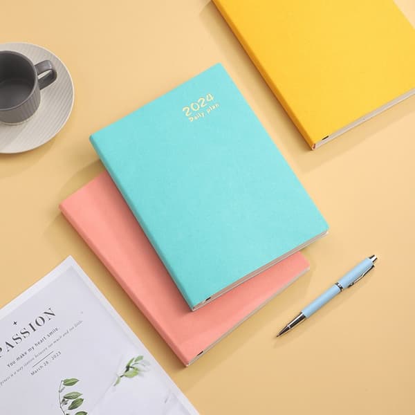 Tidsplan Bok Agendabok GUL Yellow