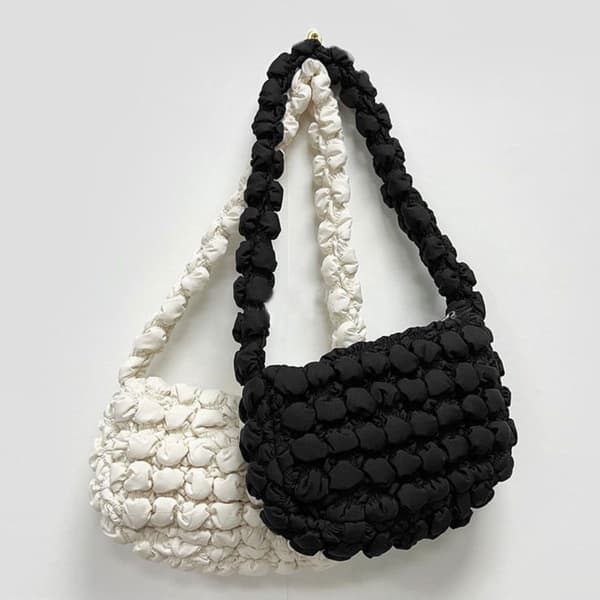 Fold Cloud Underarm Bag Skuldervesker HVIT white
