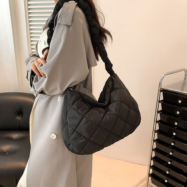 Skuldertasker Quiltet mulepose SORT black