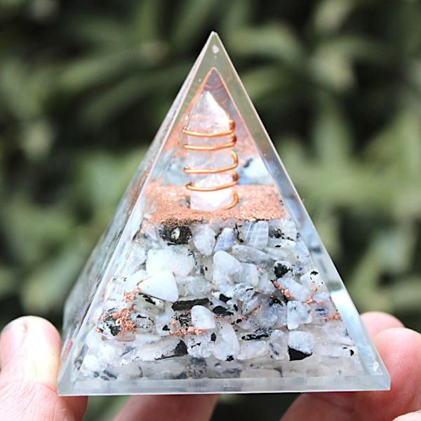 Crystal Column Pyramid Energy Orgone Stone 5cm 5cm