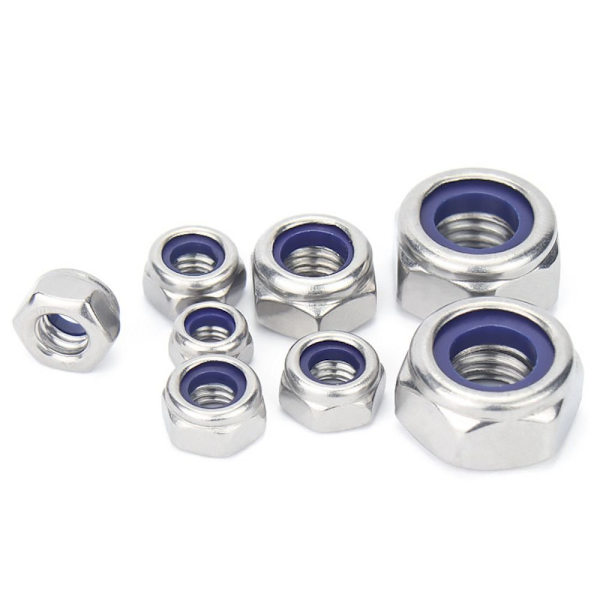 10 kpl Itselukkiutuvia Muttereita Musta M6 M6 black M6-M6